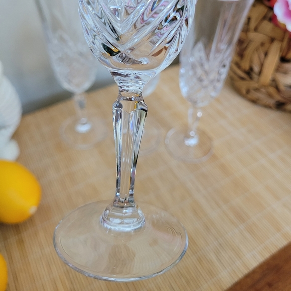 Crystal Champagne Glasses Set of 4 *NWT* - Picture 3 of 10
